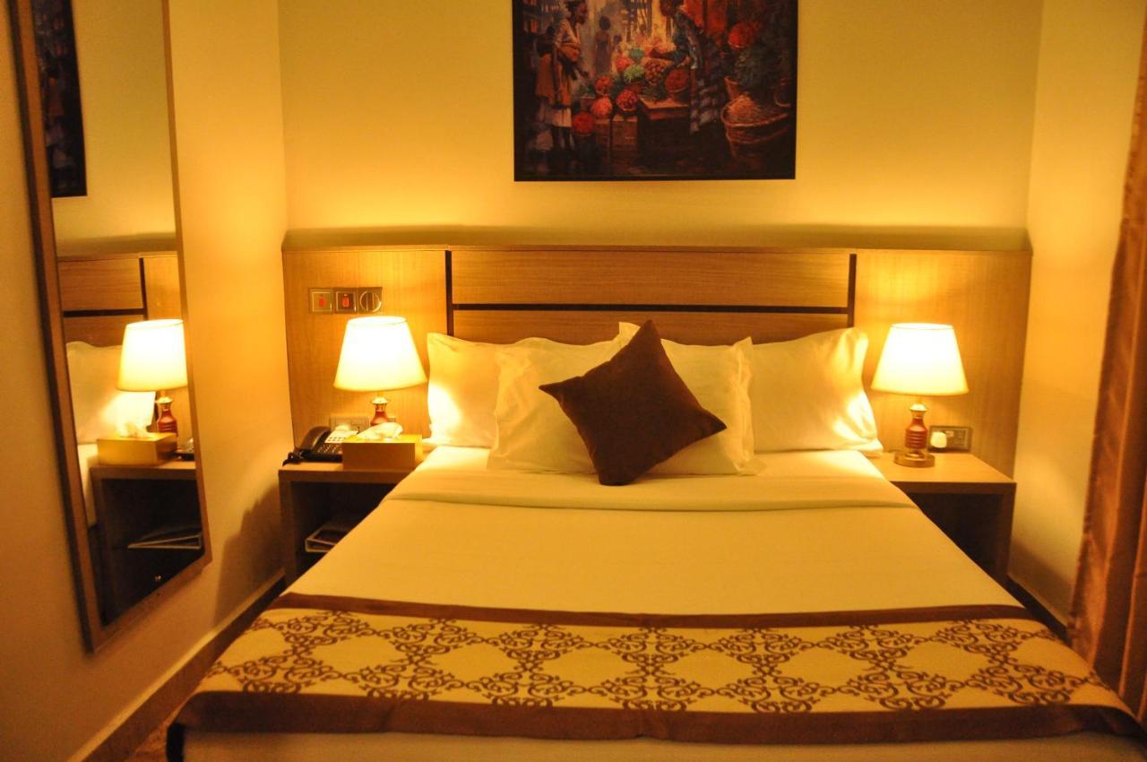 Moz One Executive Guest Rooms Agadez Mobushipe Exterior photo